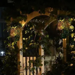 Solar garden light - hanging lamp / lantern - waterproof - LED - pineapple shapeSolar lighting